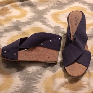 🌿$4 with a bundle!!🌿Lucky Brand navy wedges